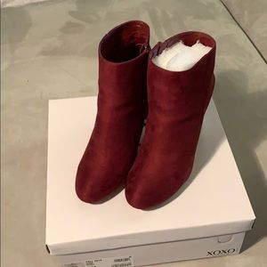 Xoxo Yardria Suede Wine Booties